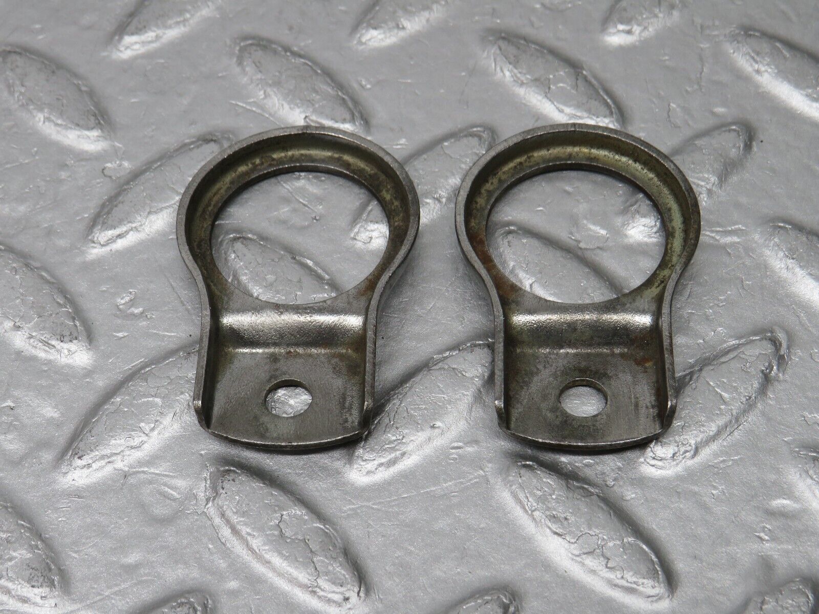 37566 Mercedes-Benz W109 300SEL Fuel Injector Bracket