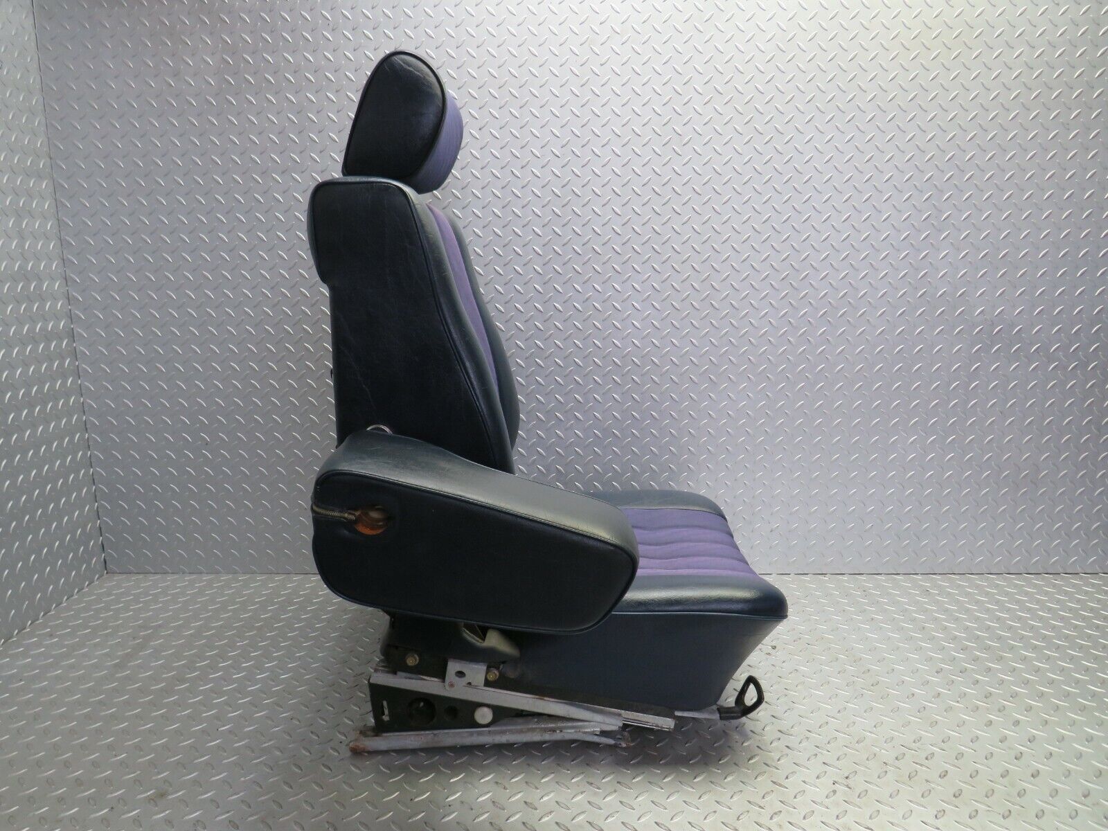 23042 Mercedes-Benz C123 230CE Coupe Front Left Seat Blue Half Leather