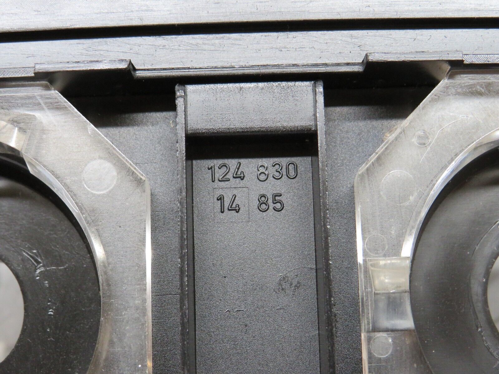 34092 Mercedes-Benz W124 260E Heater Control Unit Panel 1248301485