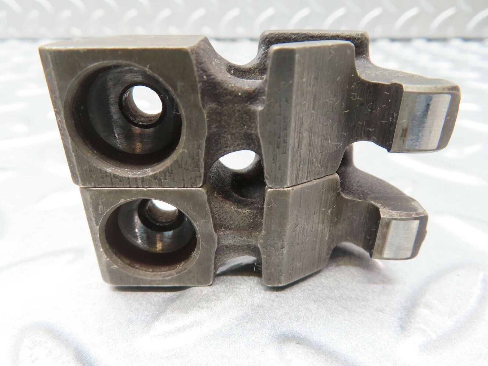 16746 Mercedes-Benz C107 380SLC Valve Rocker Arm