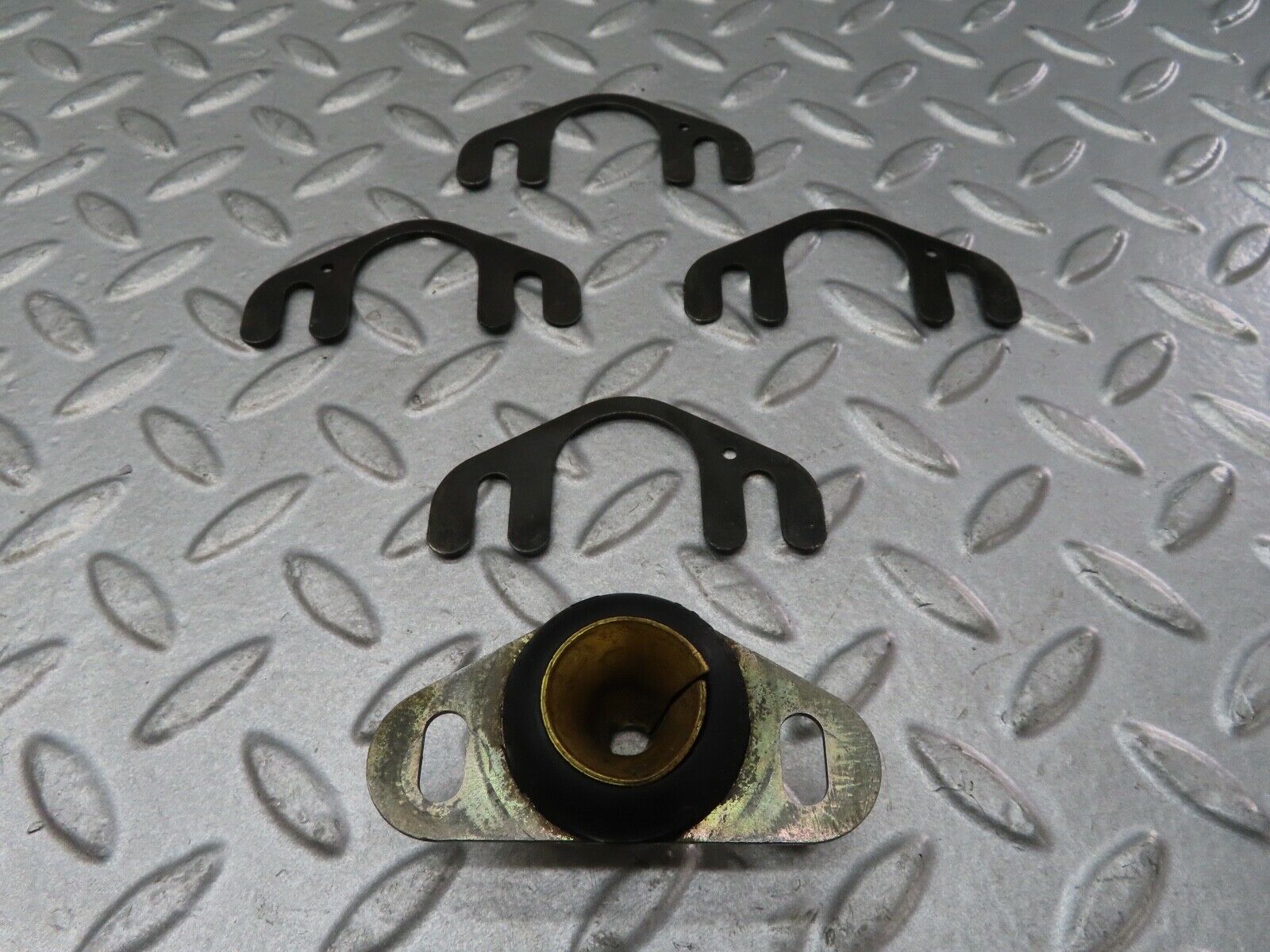 17297 Mercedes-Benz R129 300SL Coupe Roof Lock Latch 1296300320