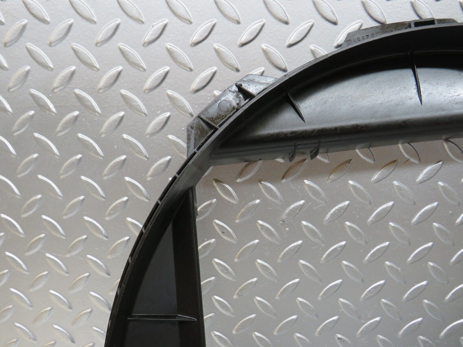 25684 Mercedes-Benz W124 280E Radiator Fan Shroud Fan Cover Ring 1245052655