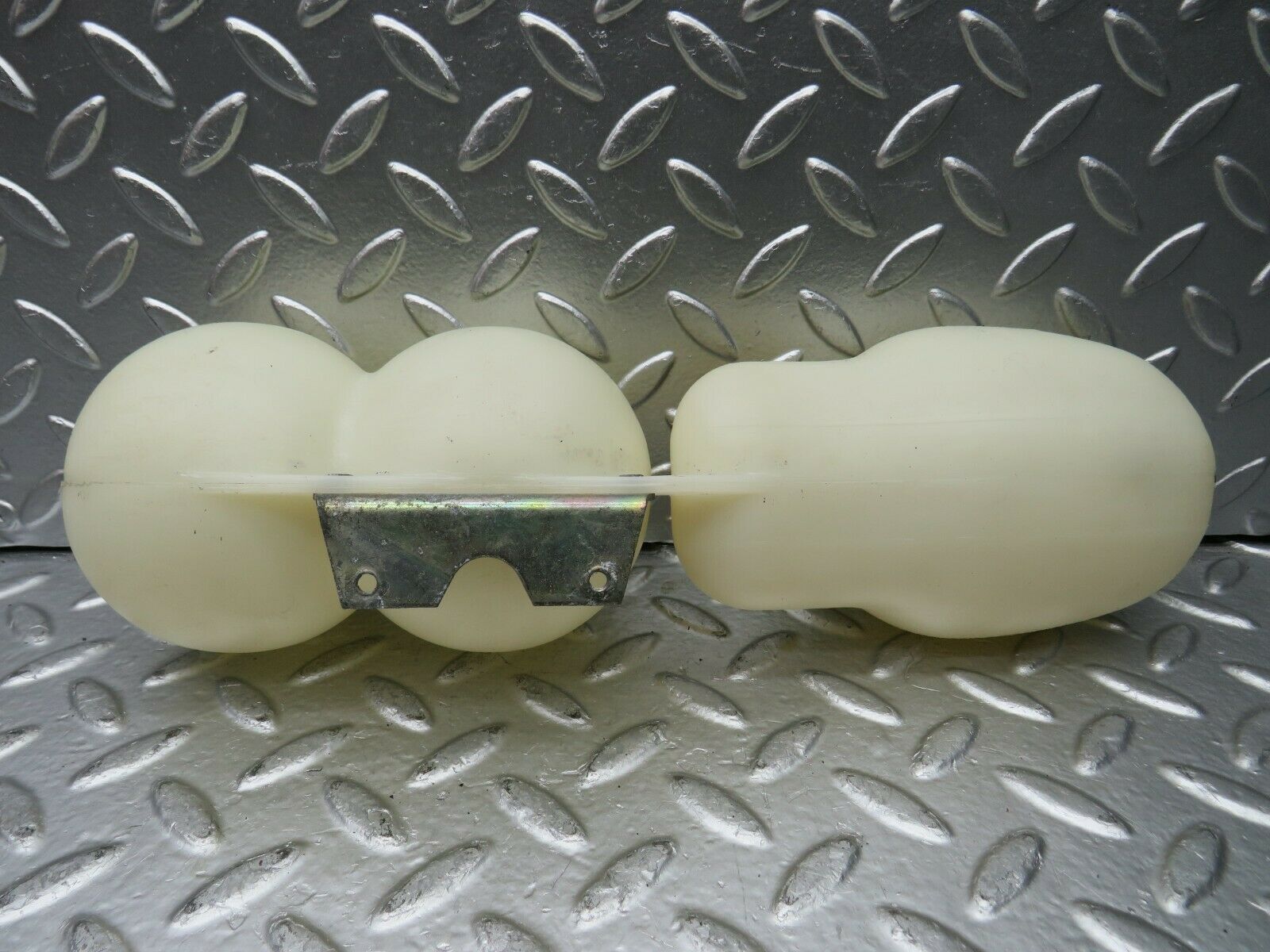 22681 Mercedes-Benz C107 450SLC Coupe Vacuum Reservoir Tank