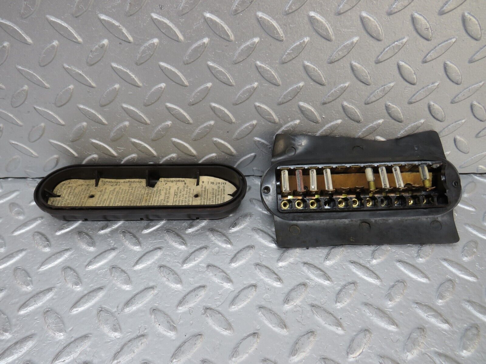 37449 Mercedes-Benz W109 300SEL Fuse Box 1085400150