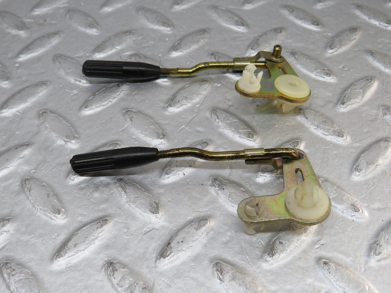 36639 Mercedes-Benz W201 190E 2.0L Rear Door Lock Knob Pair