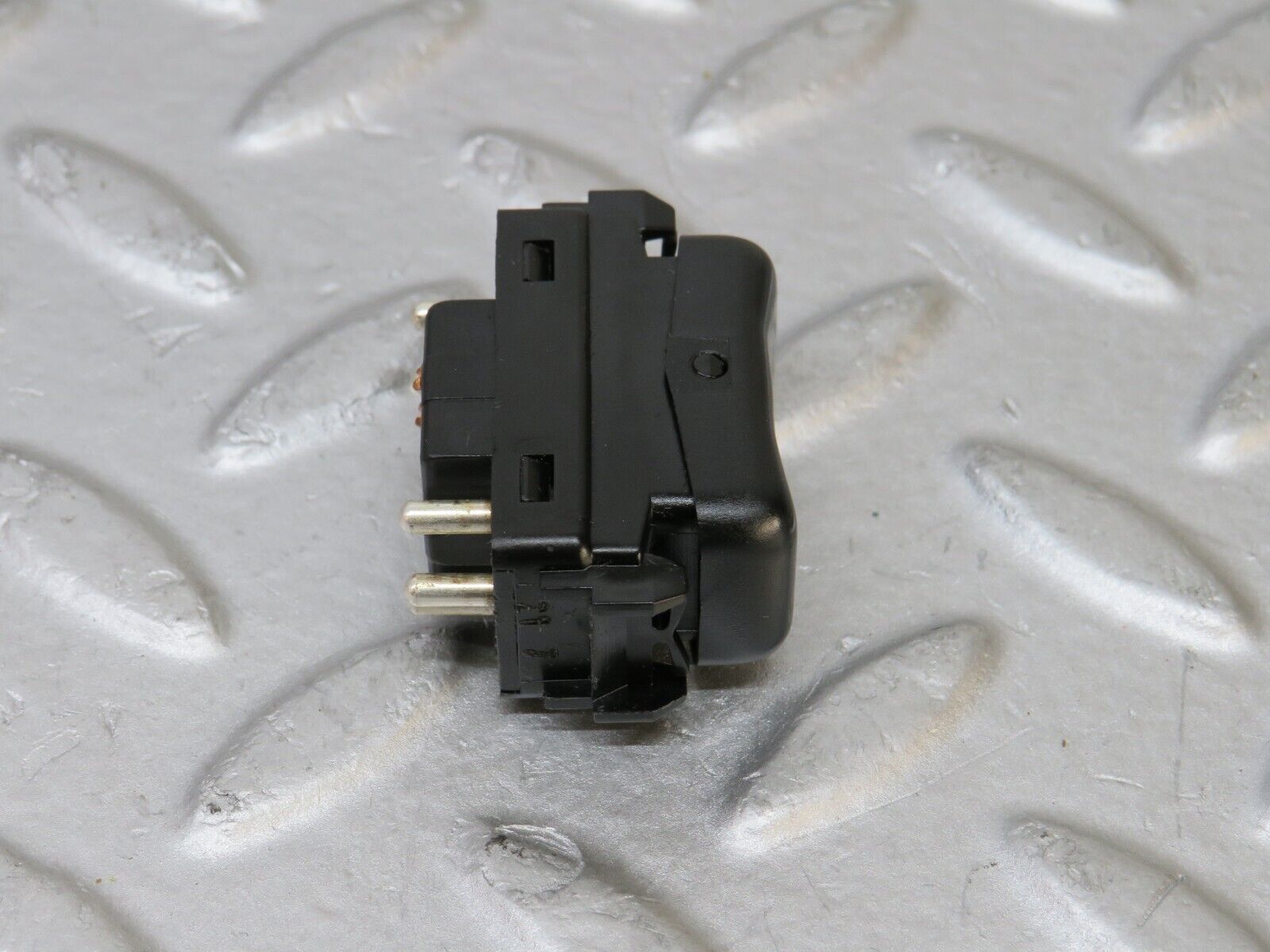 36912 Mercedes-Benz C126 420SEC Coupe Electric Window Switch Right 1248204510