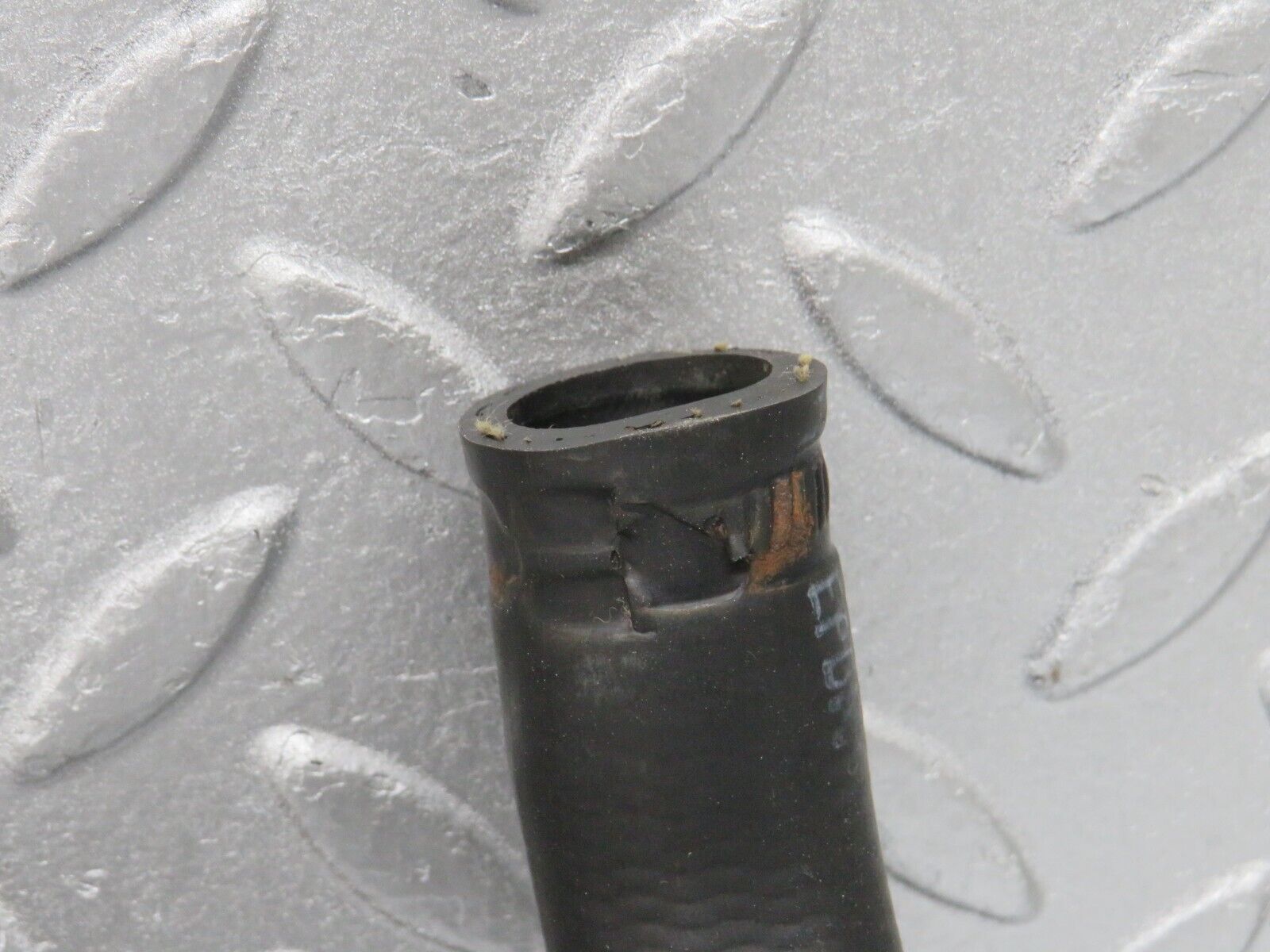 38562 Mercedes-Benz R129 280SL Coupe Coolant Hose Pipe 1298324194