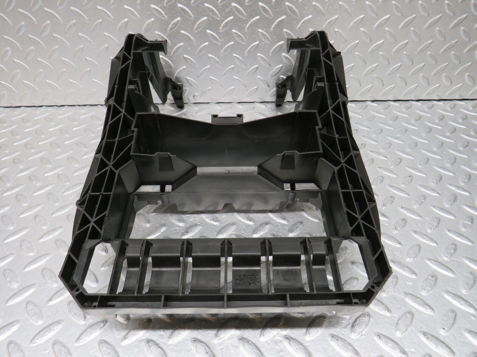 34976 Mercedes-Benz W210 320E Centre Console Bracket 2106891016 2106830325