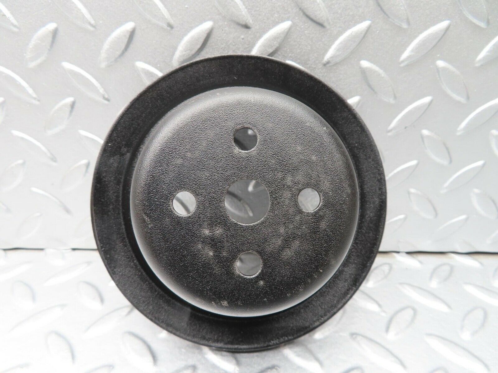 14076 Mercedes-Benz C107 280SLC Water Pump Pulley