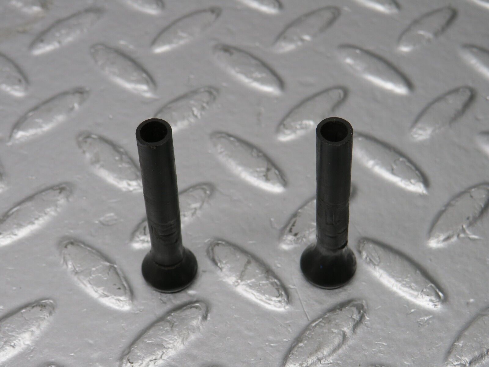 40477 Mercedes-Benz W110 230 Door Lock Knob 2x