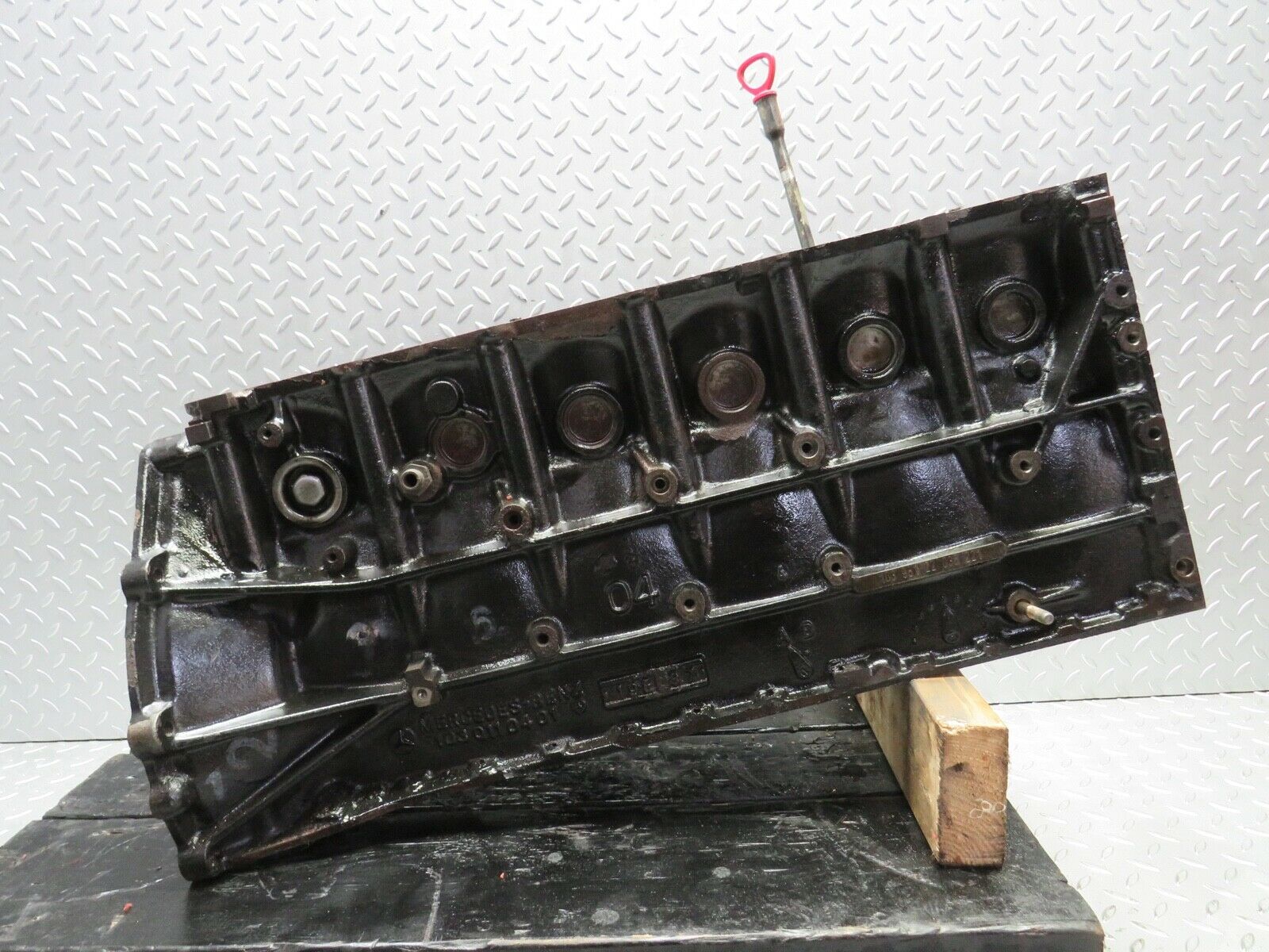 21952 Mercedes-Benz W126 300SE Engine Block M103.981 1030110401