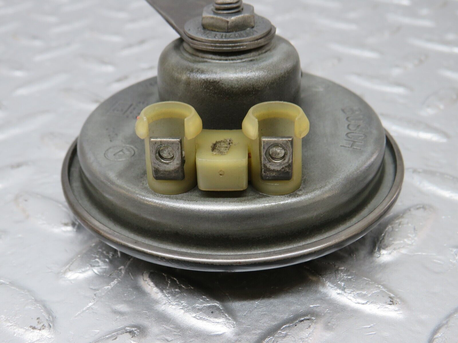 33656 Mercedes-Benz W201 190E 2.0L Horn Bosch 20016 0035427420