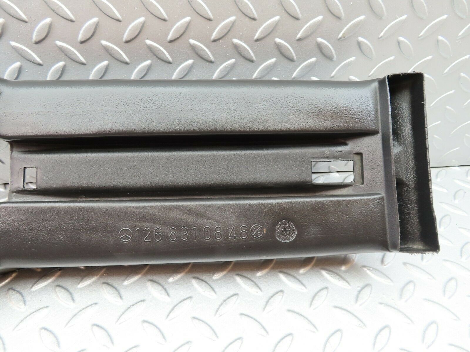 6133 Mercedes-Benz W126 380SE Air Duct Heating Pipe 1268310646