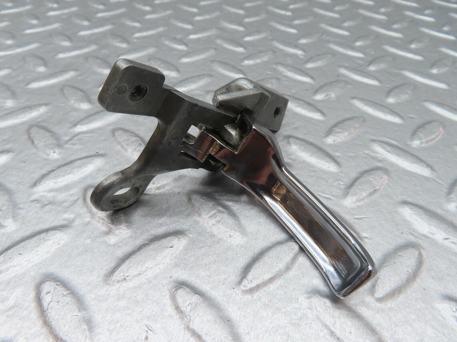 17946 Mercedes-Benz W123 200 Right Interior Door Handle 1237600261