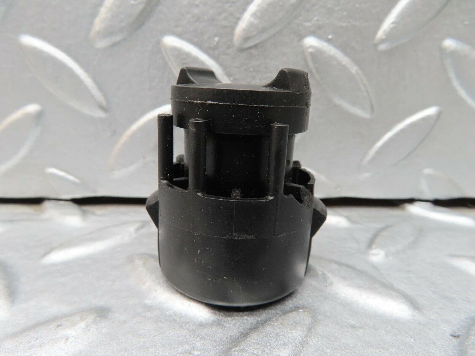 16069 Mercedes-Benz W123 280E Gearbox Kick Down Switch 0015456314