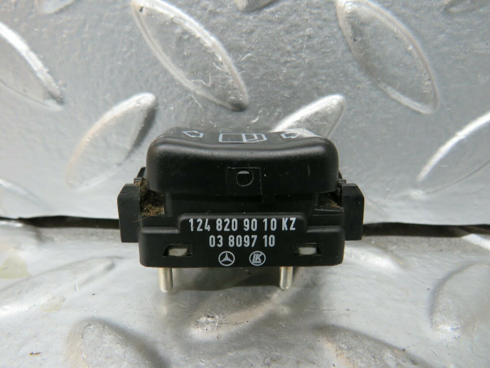 24285 Mercedes-Benz S124 220TE Electric Window Switch Right Side 1248209010