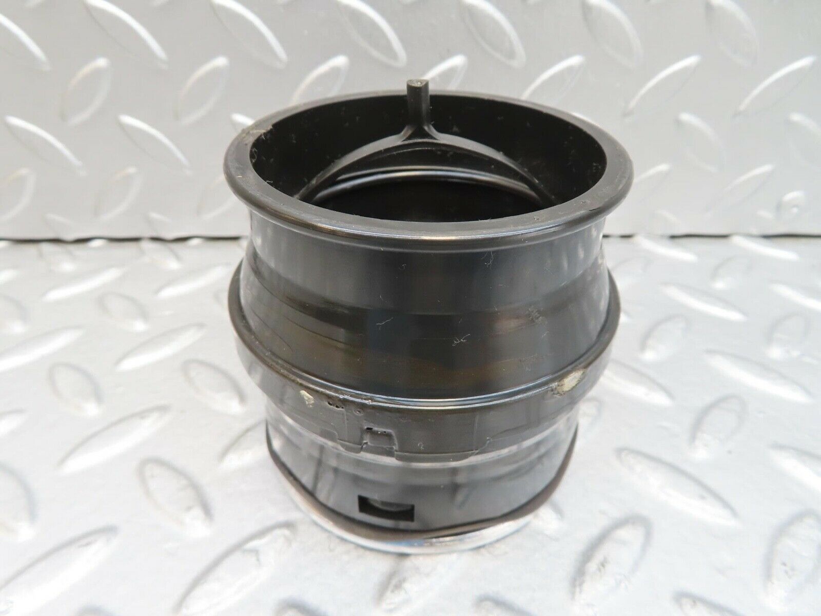 15999 Mercedes-Benz W123 280E Dashboard Air Vent 1238300054