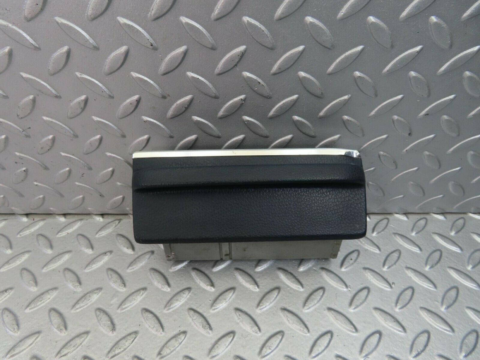 9018 Mercedes-Benz C107 Centre Console Ashtray Blue