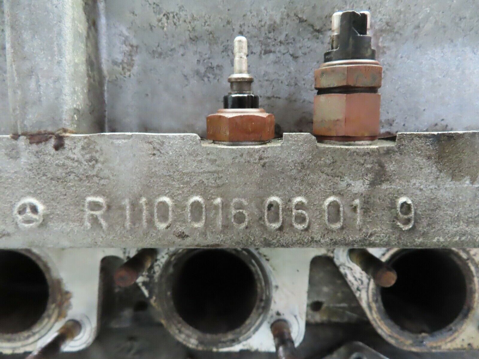 20492 Mercedes-Benz W114 280CE Coupe 6 Cylinder Petrol Engine M110.983 1100110401