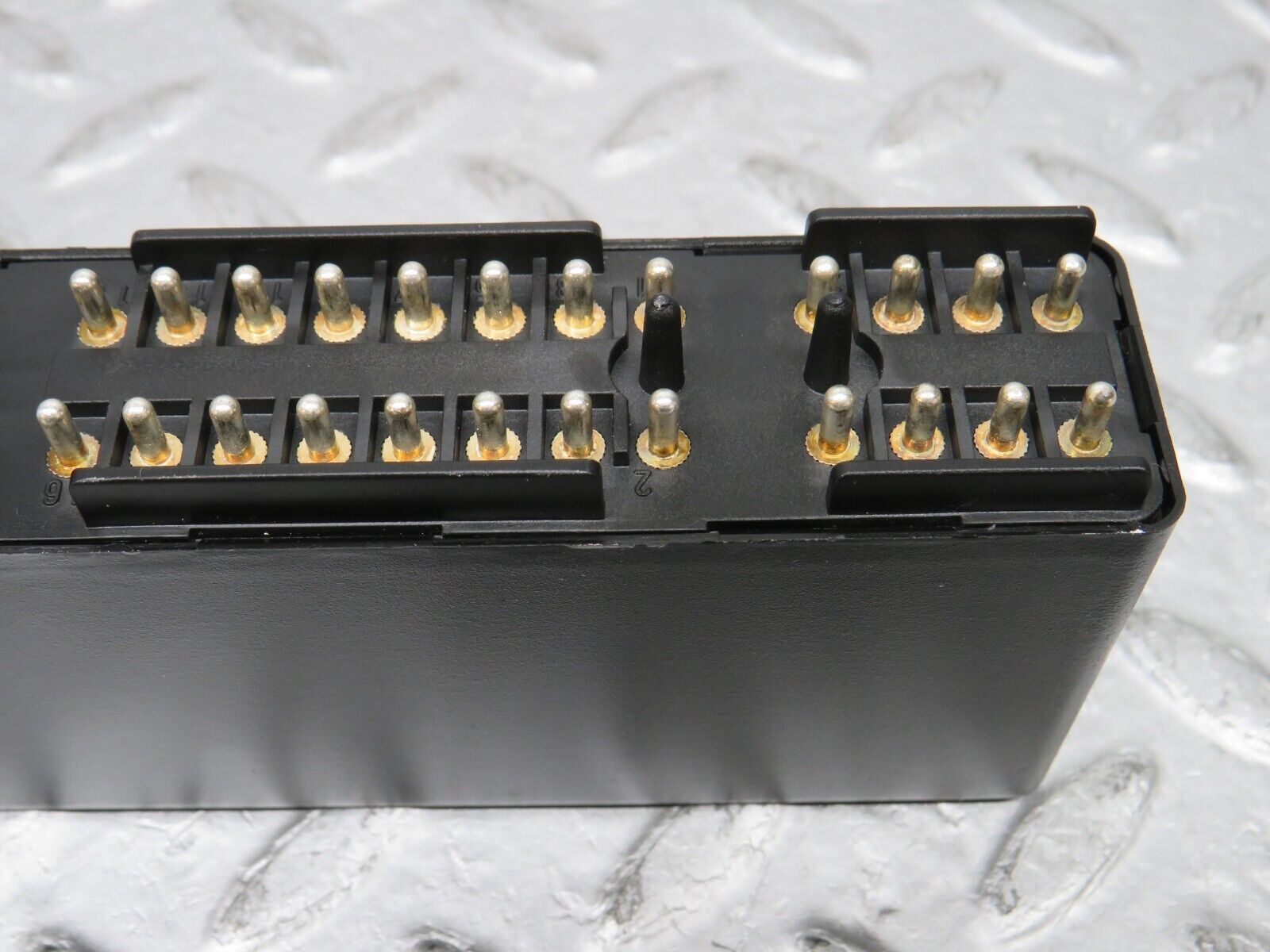 37904 Mercedes-Benz A124 320E Cabriolet Headlight Control Unit Relay 1265420332