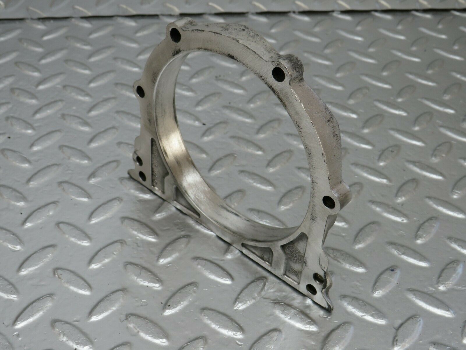 24384 Mercedes-Benz S124 220TE Wagon Crankshaft Rear Sealing Cover 6010110108