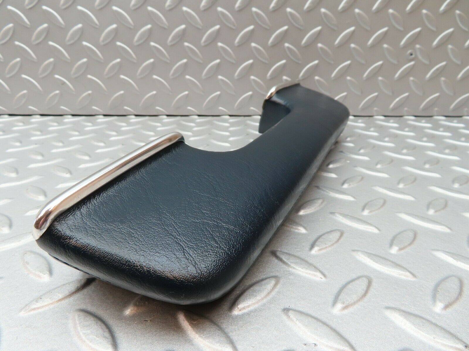 4281 Mercedes-Benz W123 230E Interior Door Handle Rear Right Blue 1239702001