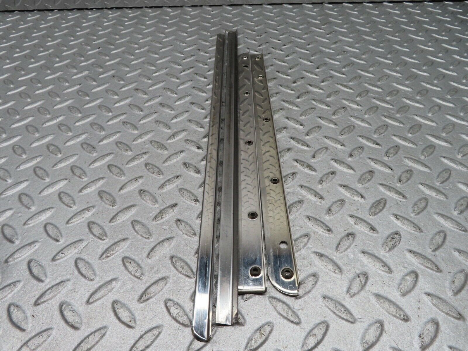 17072 Mercedes-Benz C123 280CE Coupe Sunroof Chrome Trim Set