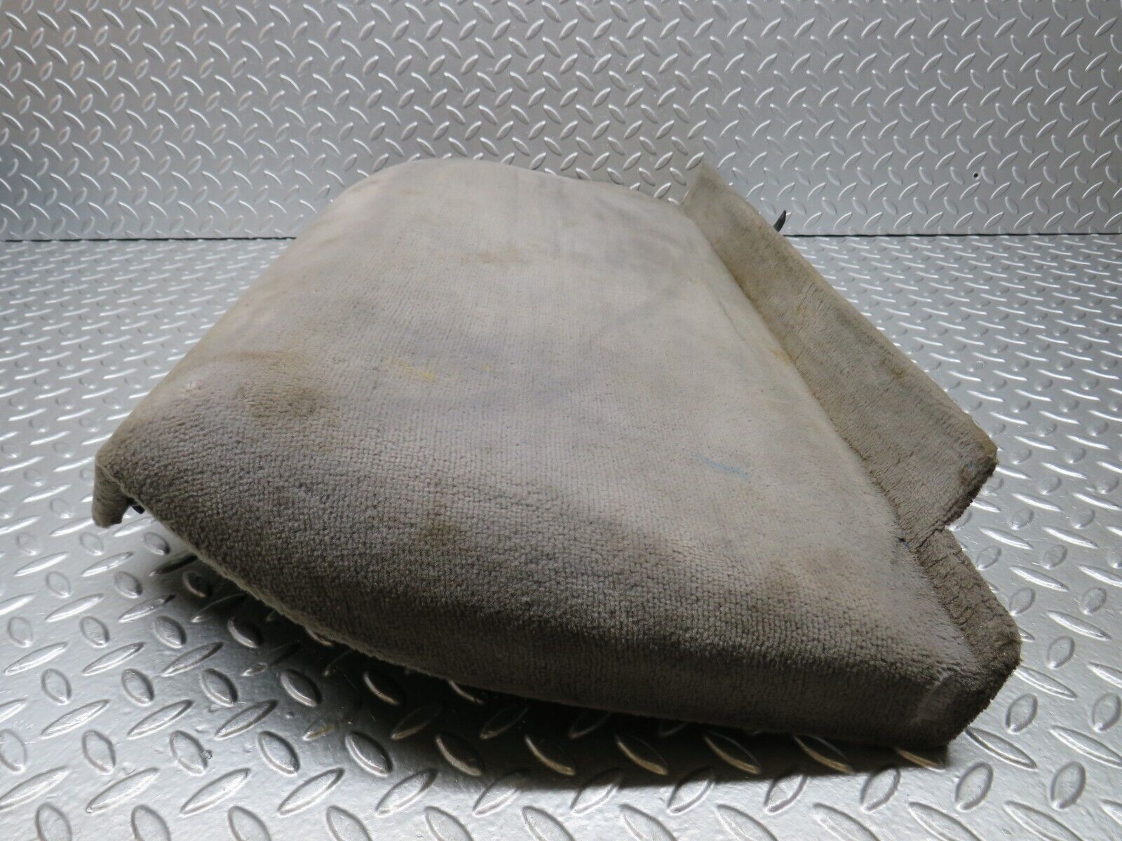 31189 Mercedes-Benz S124 220TE Wagon Trunk Side Panel Cover Left Grey