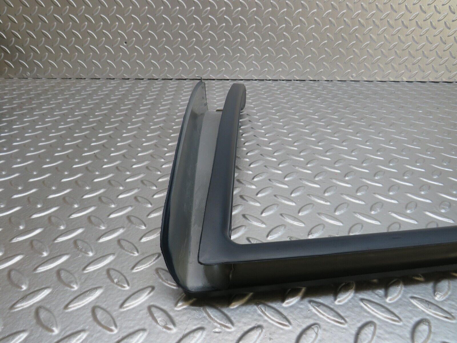 24975 Mercedes-Benz W140 S320 Front Left Door Window Trim 1407206362