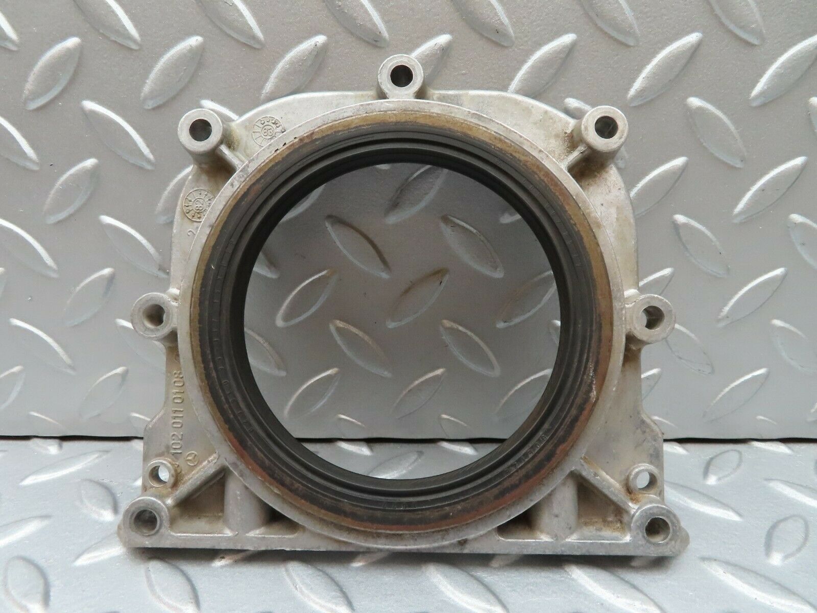 3792 Mercedes-Benz S123 200T Wagon Crankshaft Lid Cover Rear 1020110108