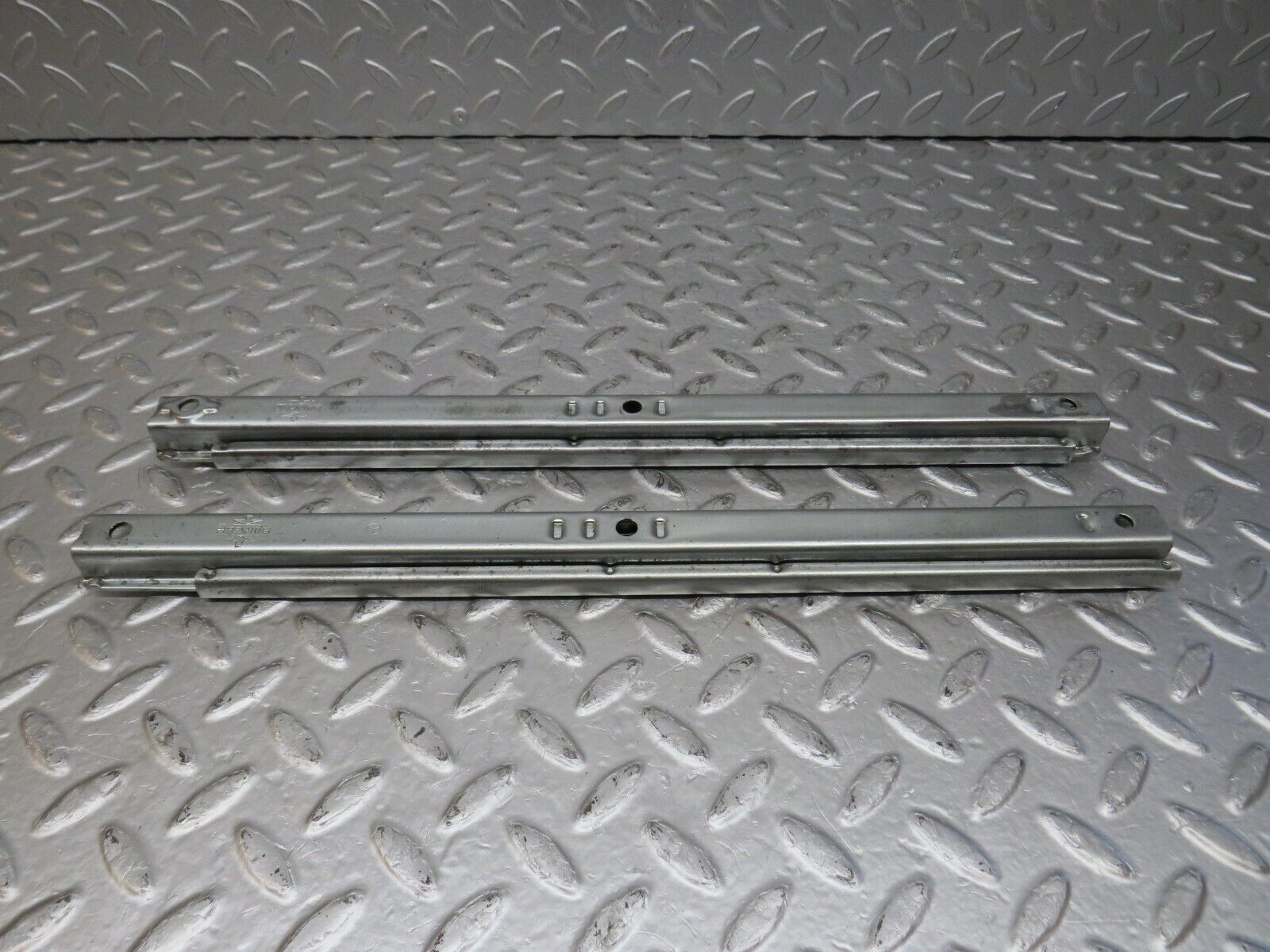 33887 Mercedes-Benz C123 230CE Coupe Front Right Seat Rail Pair