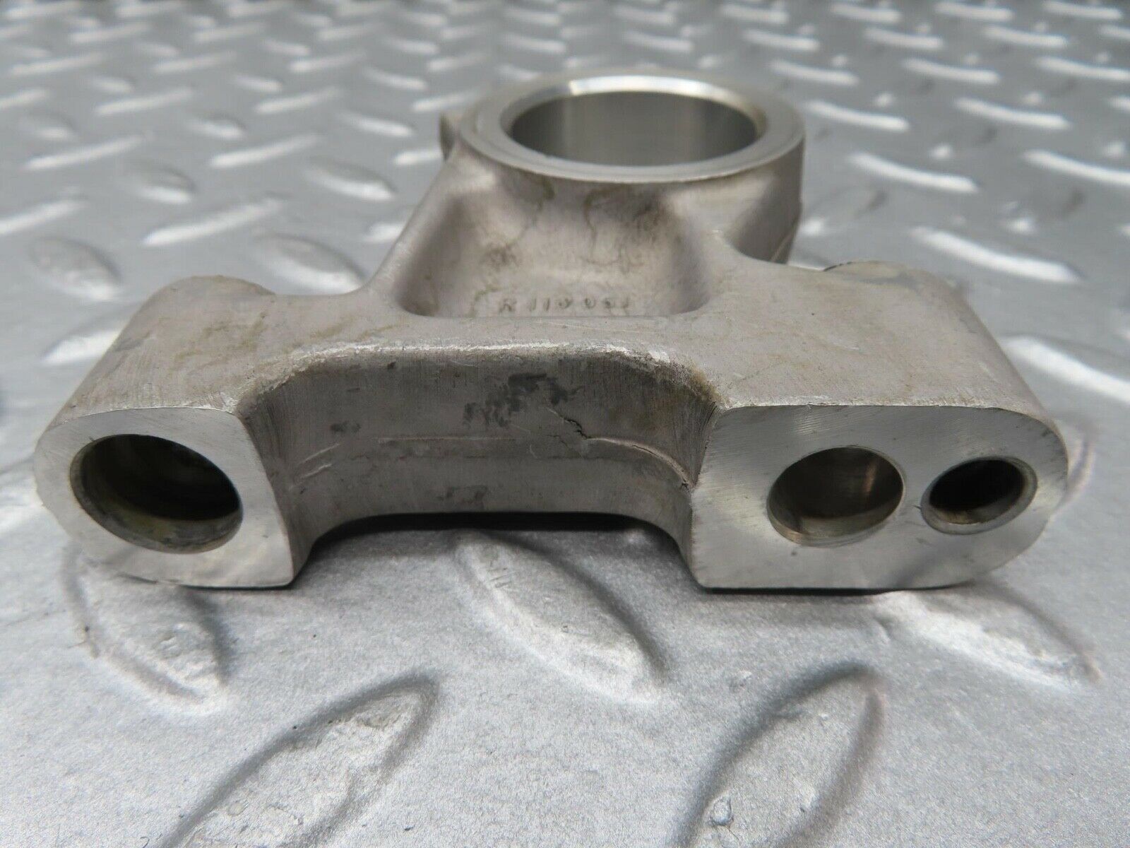 16549 Mercedes-Benz C107 350SLC Coupe Camshaft Tower Bearing 1160511810