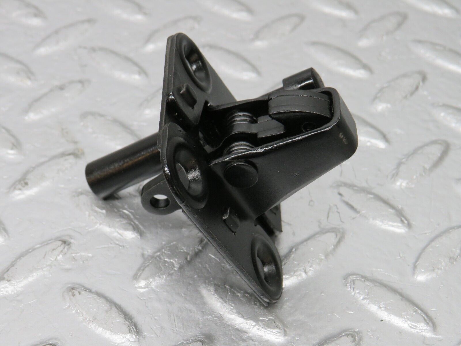 33629 Mercedes-Benz S123 280TE Wagon Bonnet Lock Catch