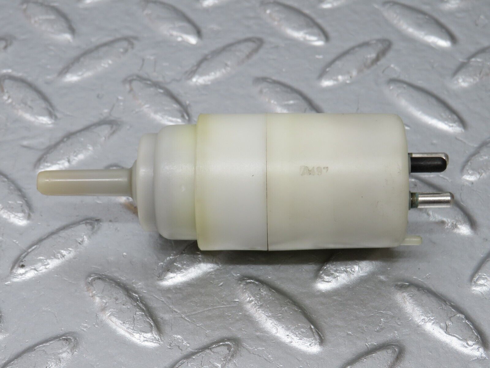 33611 Mercedes-Benz W201 190E 2.0L Windscreen Washer Pump 1248690221