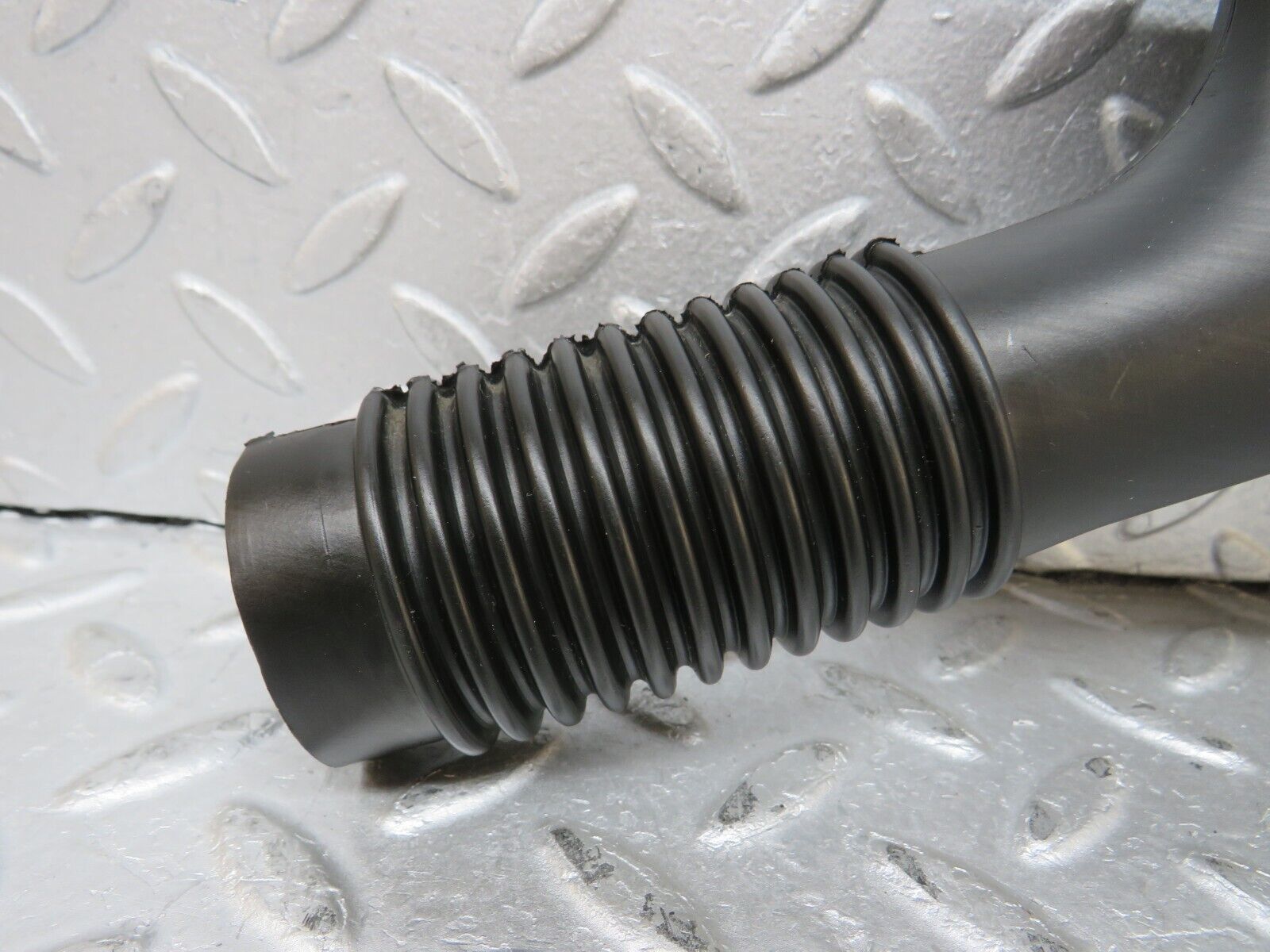 37423 Mercedes-Benz W109 300SEL Heater Centre Air Duct Vent