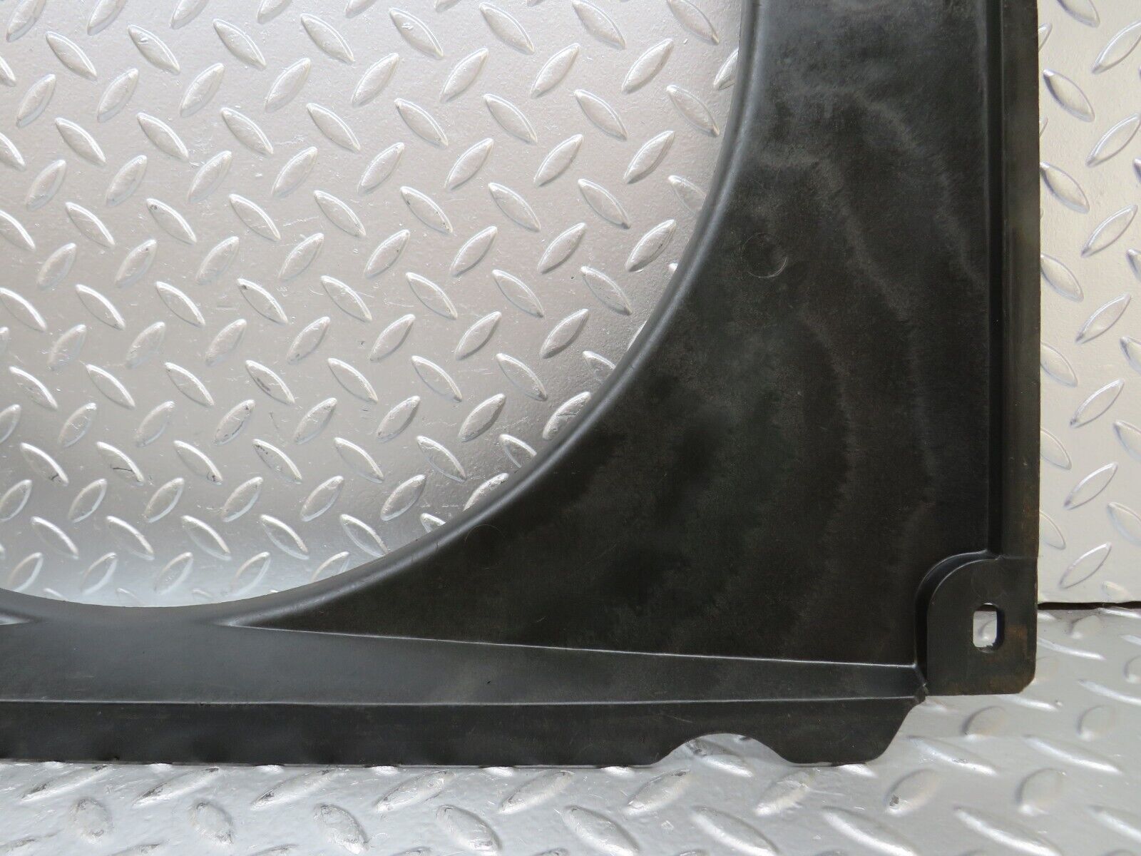 26303 Mercedes-Benz W116 450SE Radiator Shroud Fan Cover 1165050355