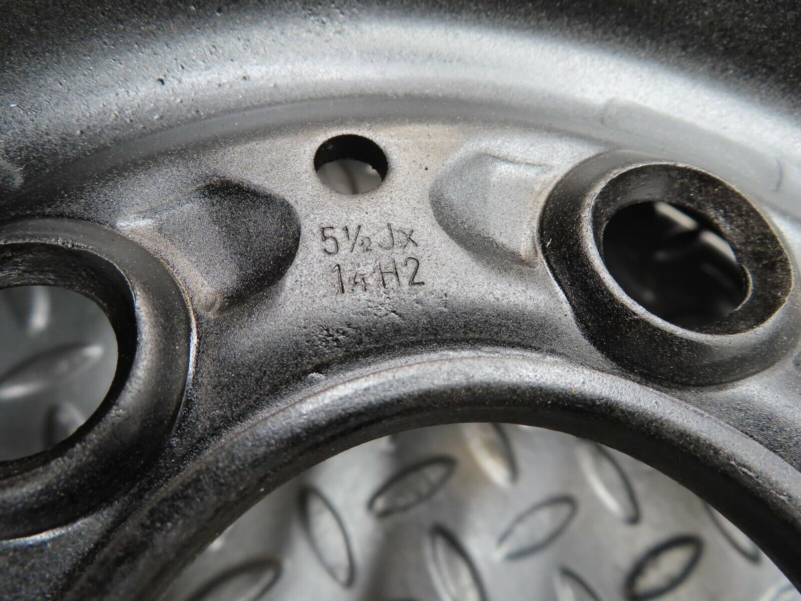 13233 Mercedes-Benz Steel Wheel 5.5Jx14H2 ET30 5x112 1234000302