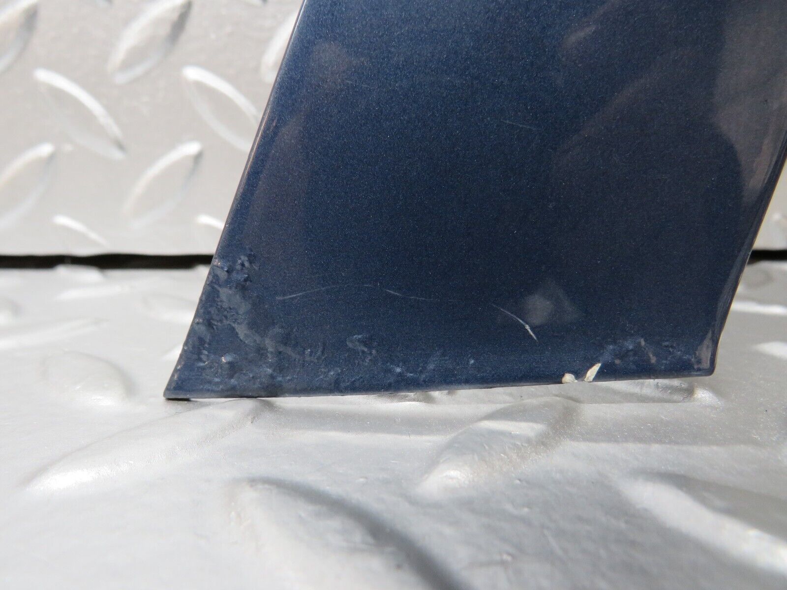 31183 Mercedes-Benz S124 220TE Wagon Front Right Door Exterior Frame Trim