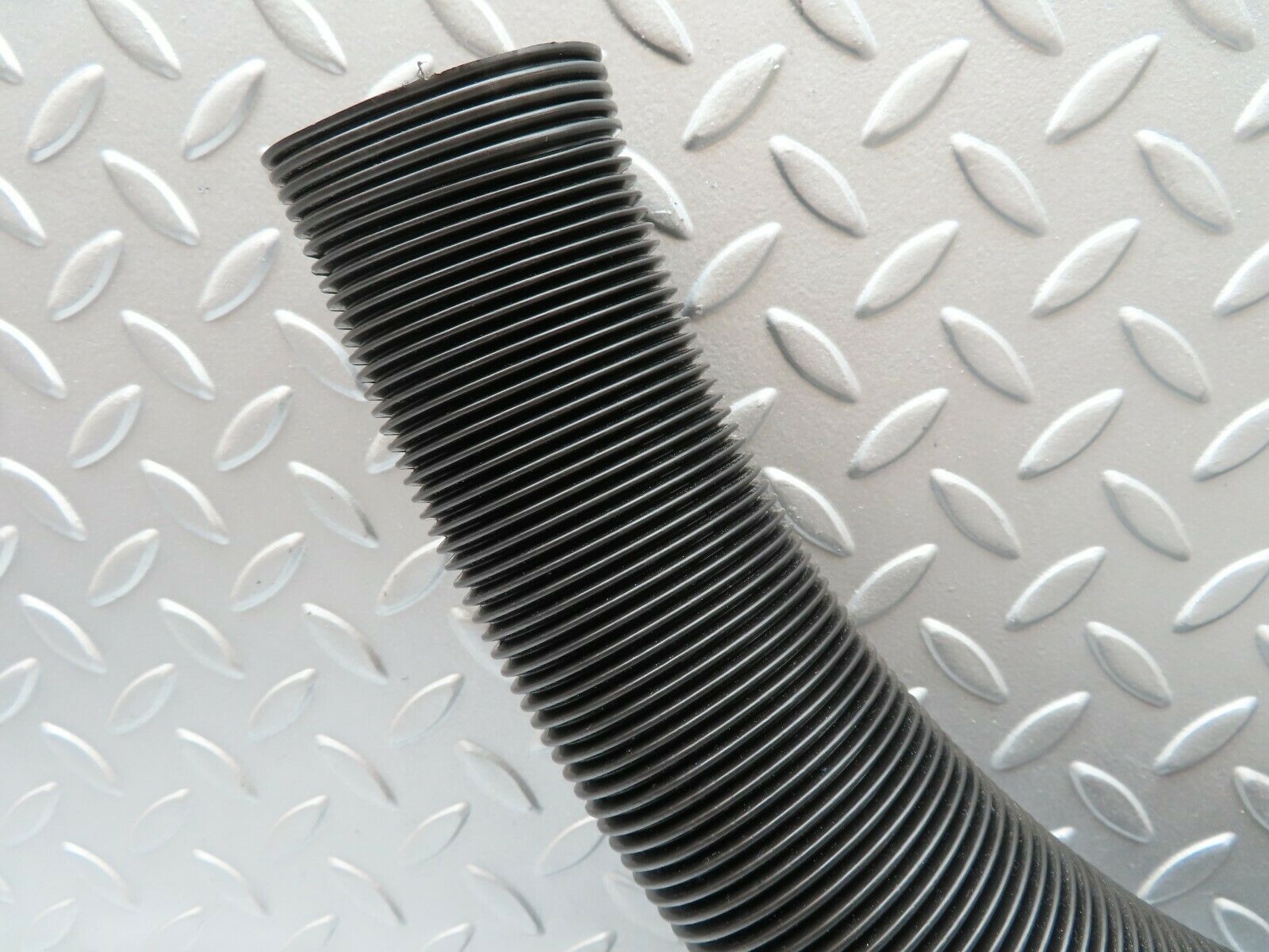 3730 Mercedes-Benz S123 200T Wagon Heater Pipe Air Pipe