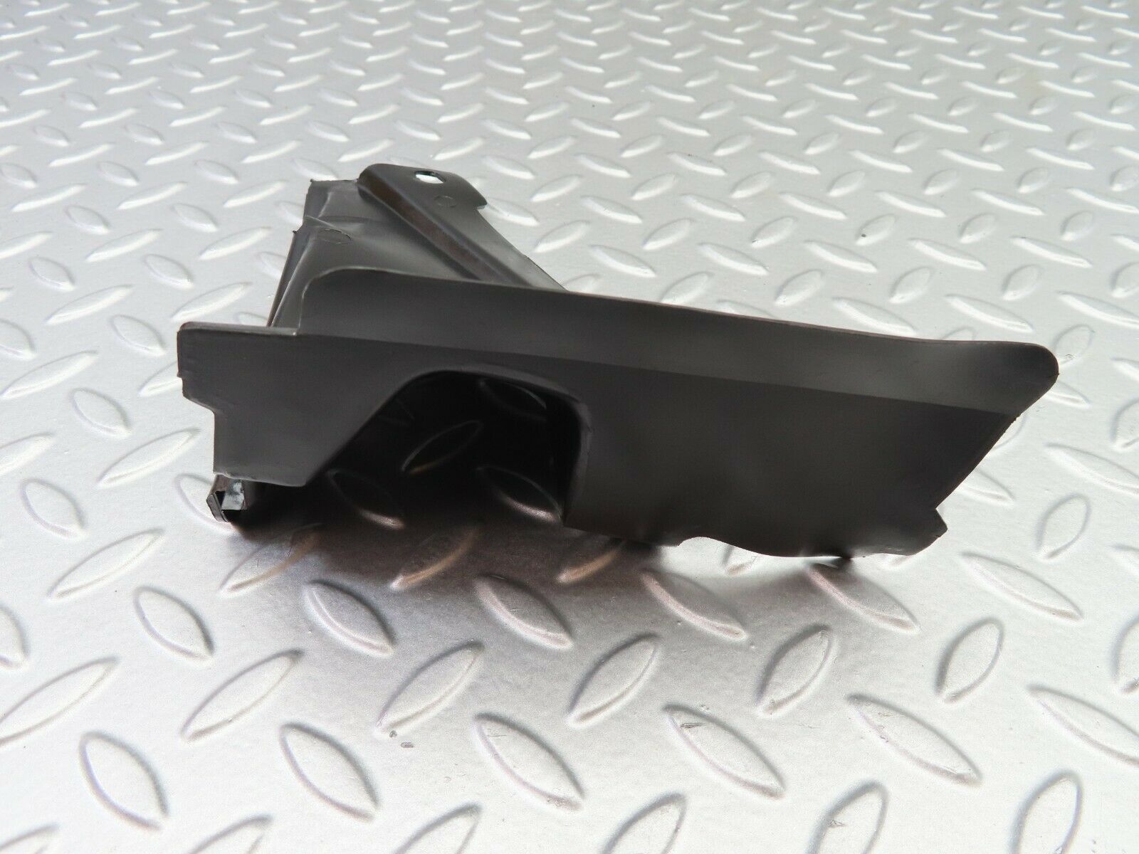 6727 Mercedes-Benz S124 E220 Wagon Covering Side Member Left 1246280907