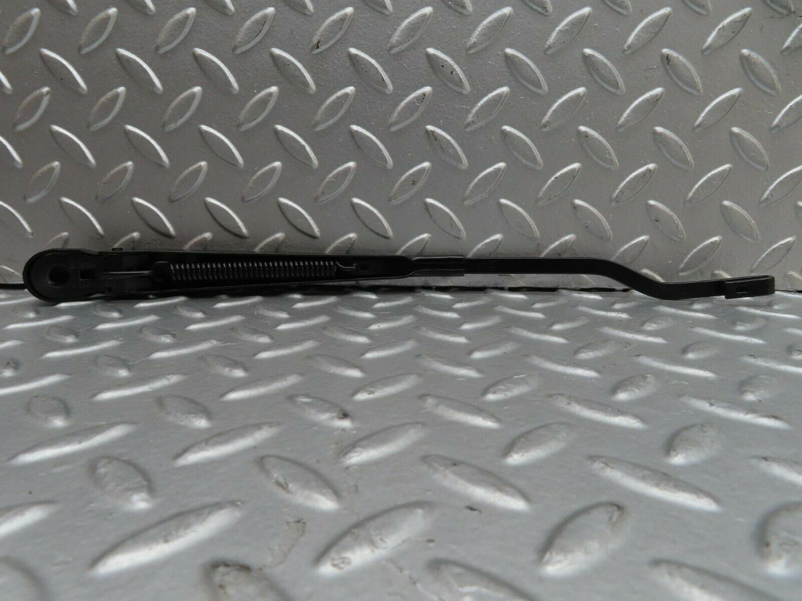 15249 Mercedes-Benz W123 230E Wiper Arm Bosch Left 3399990553