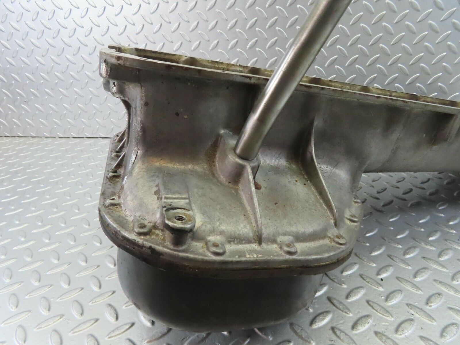 10194 Mercedes-Benz W111 220SE Oil Pan Oil Sump 1800142302