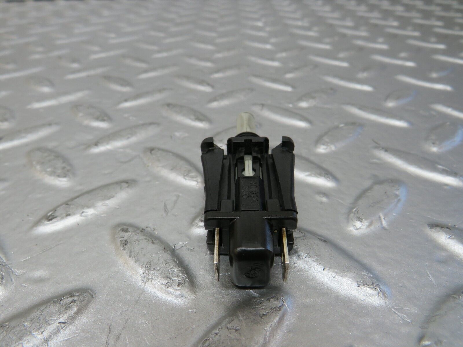 25683 Mercedes-Benz W124 280E Door Contact Switch 2018202110