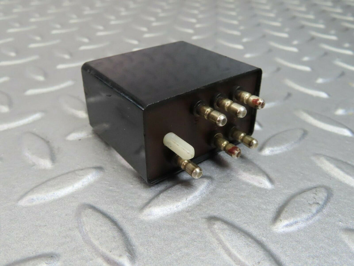 8215 MercedesBenz W123 Wiper Control Relay 1238210063 Cannstatt