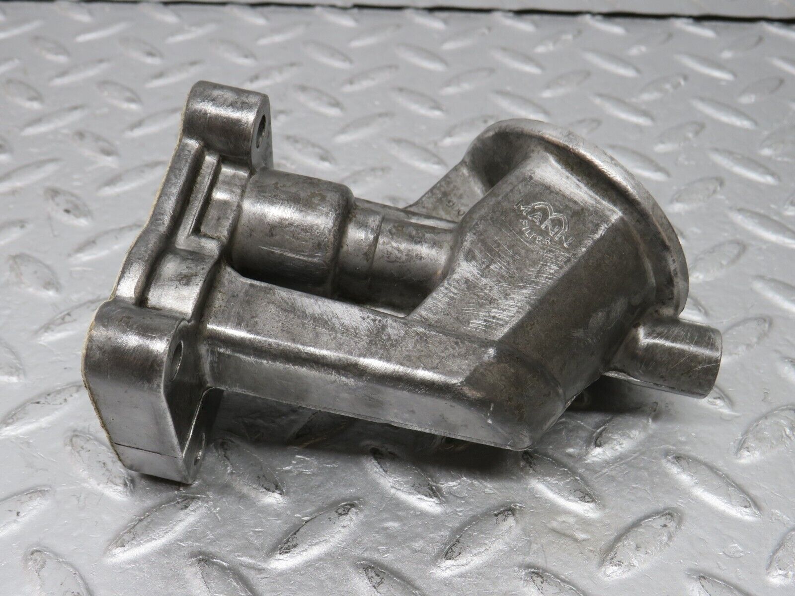 36713 Mercedes-Benz W201 190E 2.0L Oil Filter Housing 1021800038