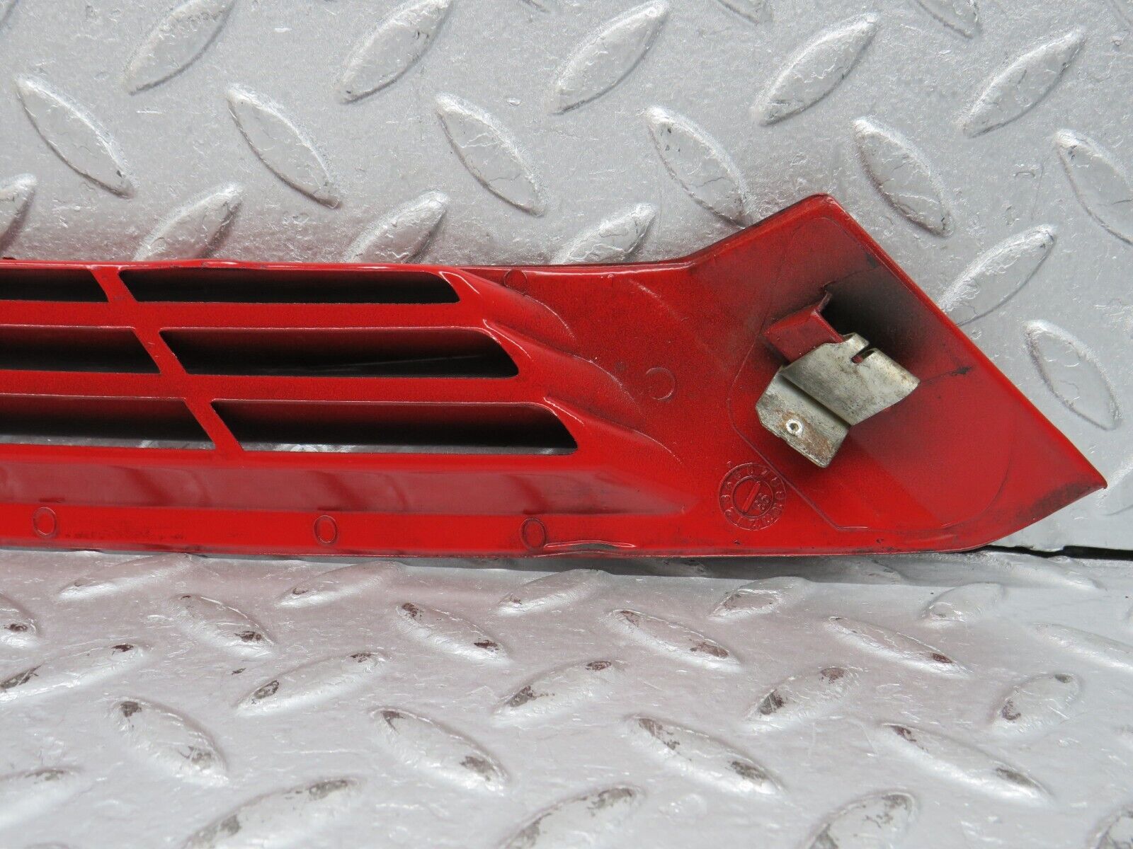 38734 Mercedes-Benz W201 190E 2.6L C Pillar Exterior Cover Right Side 2016980289