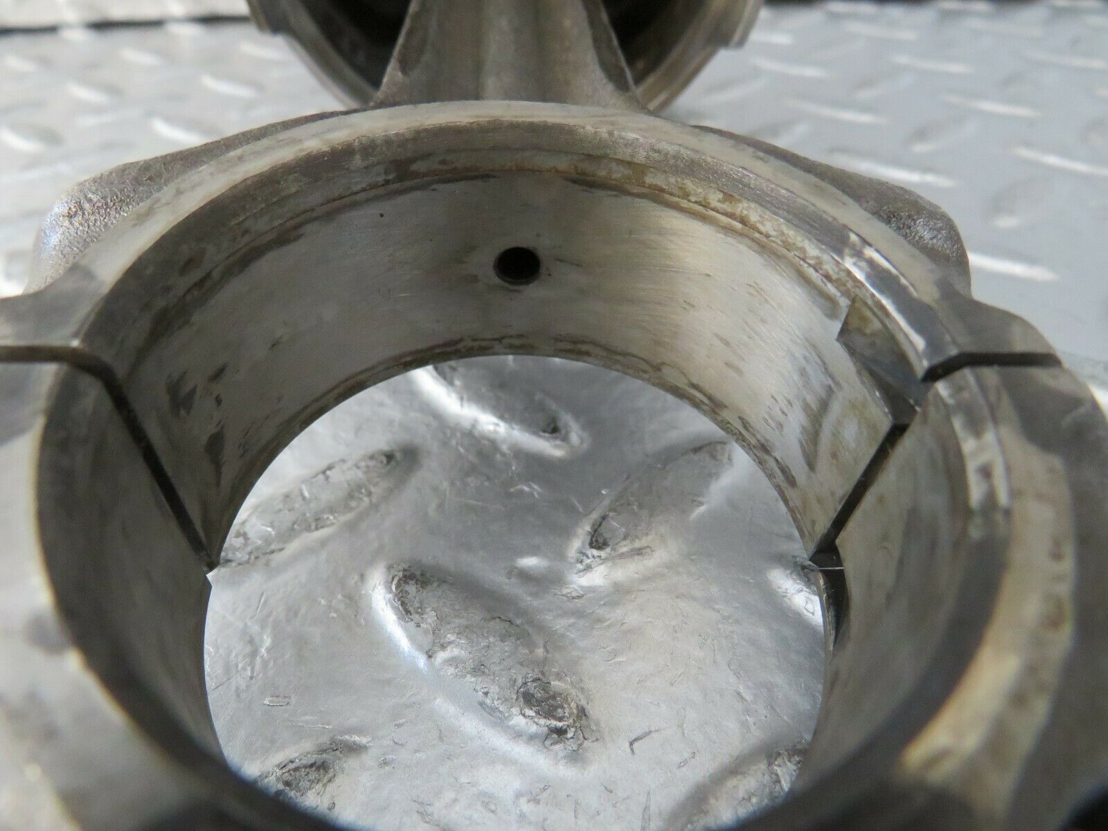 23582 Mercedes-Benz W114 280E Piston With Connecting Rod 86.00 mm