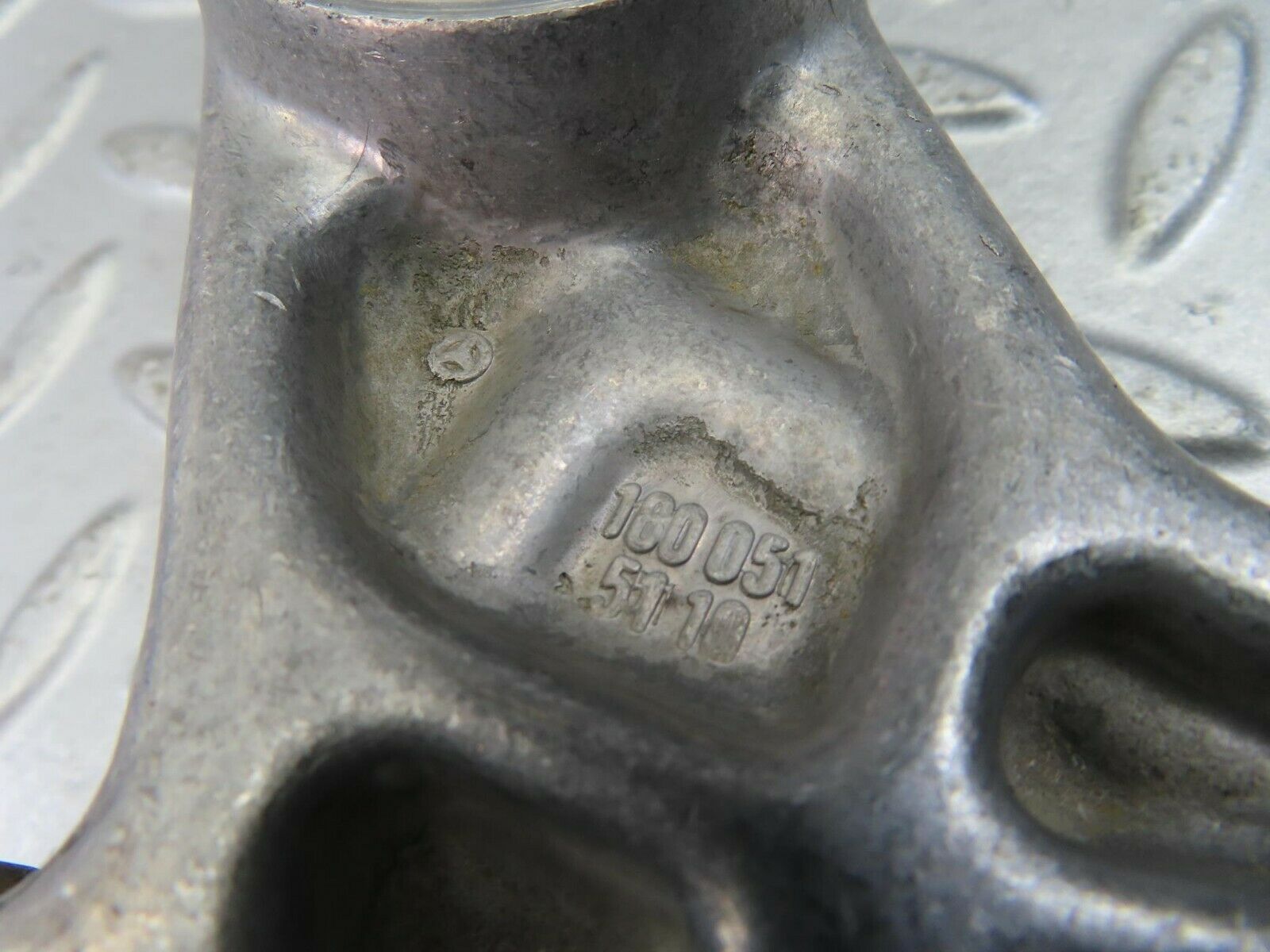 8949 Mercedes-Benz W108 Camshaft Tower Bearing 1800515110