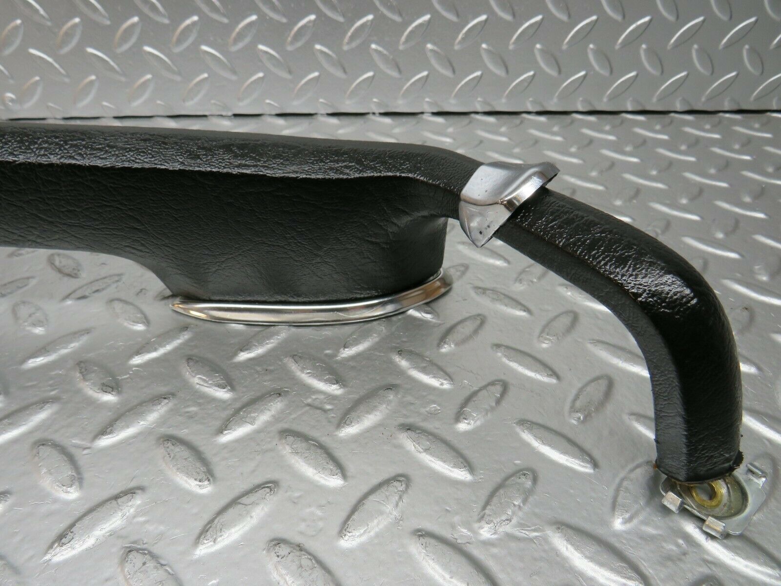 24531 Mercedes-Benz W108 Interior Door Handle Right Black