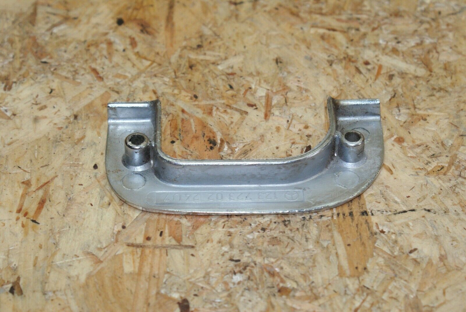 2442 Mercedes-Benz W123 280E Interior Chrome Door Latch Trim Right 1237230224